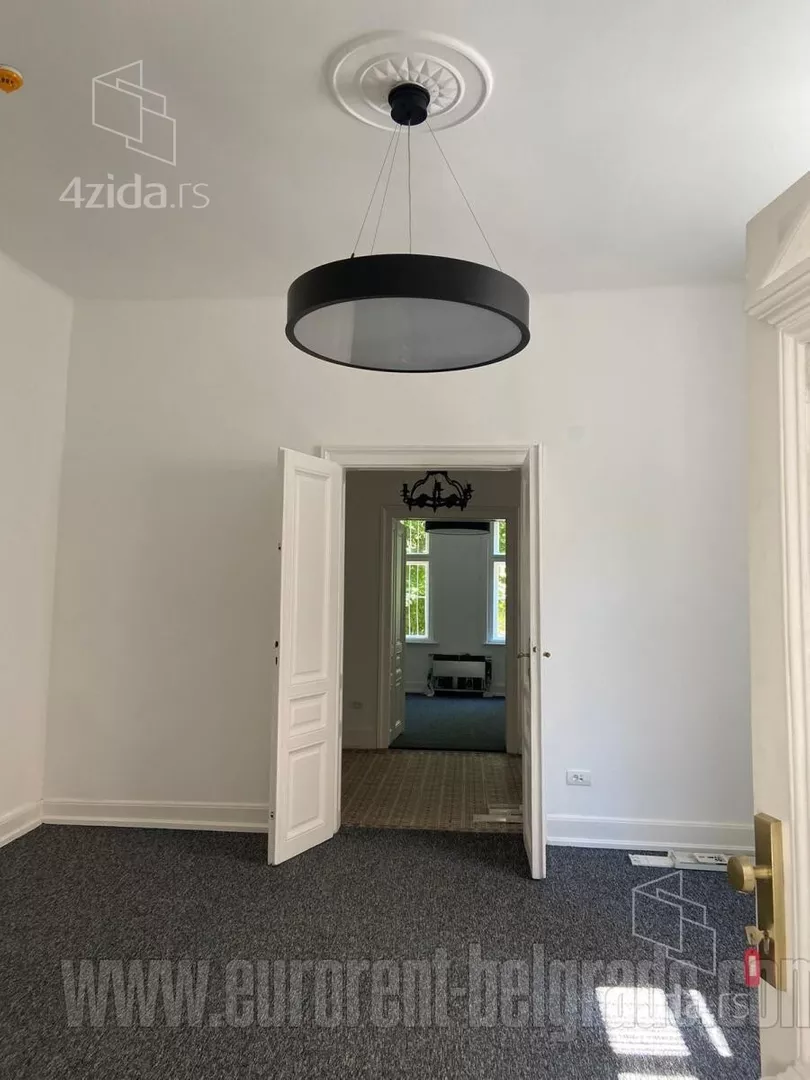 Četvoroiposoban stan | 4zida