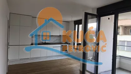 Vase Albanca | 4zida.rs