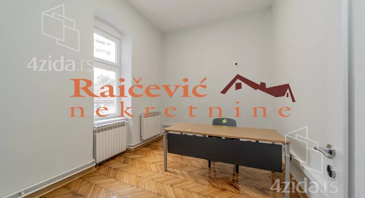 Devetosoban stan | 4zida