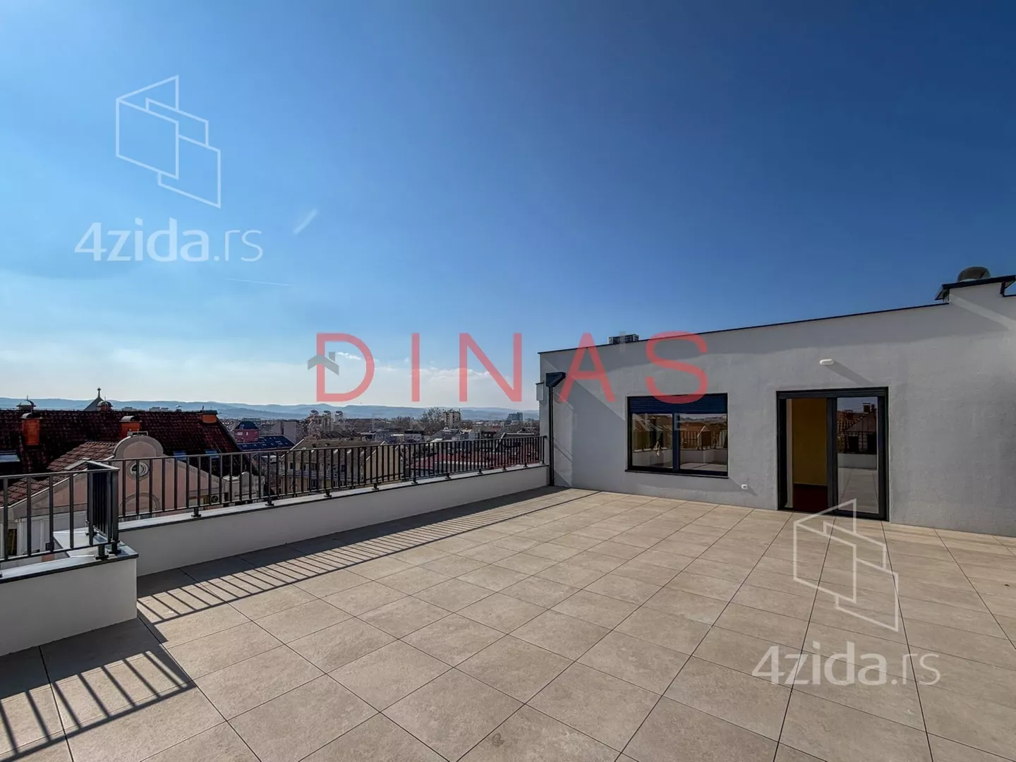 Četvorosoban stan | 4zida