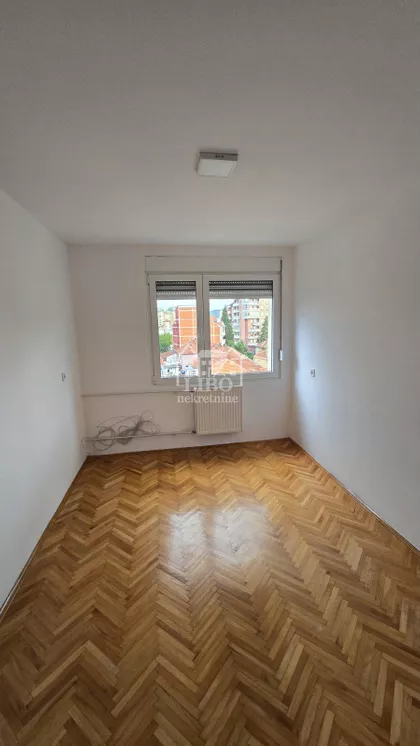 Dom Zdravlja | 4zida.rs