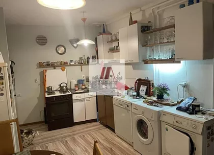 Tina Ujevića | 4zida.rs