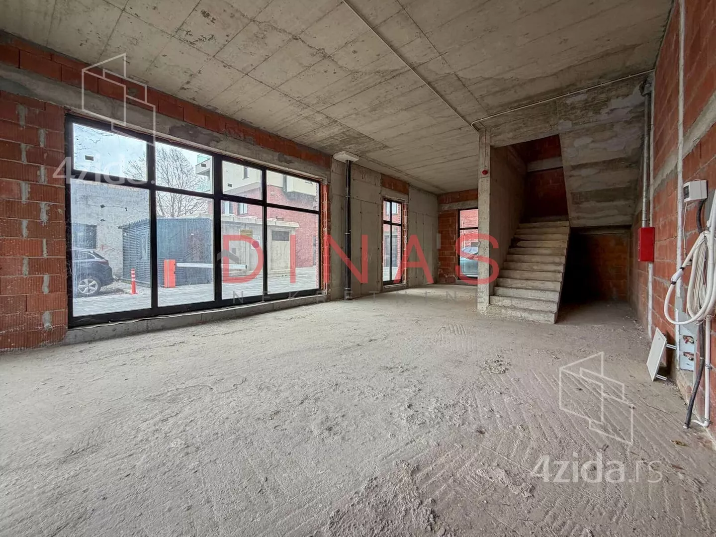 Poslovni prostor | 4zida