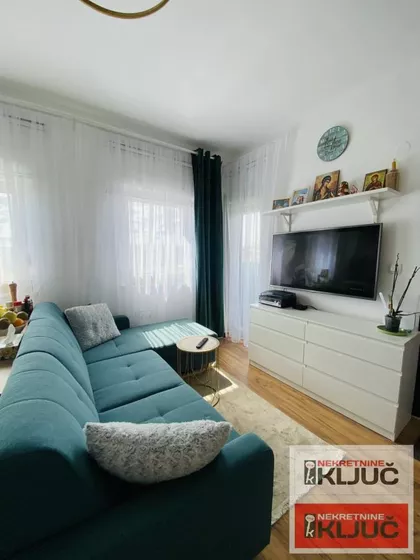 Lipov Gaj | 4zida.rs