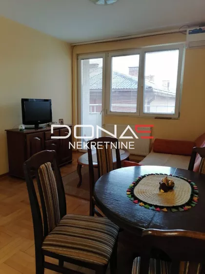 Učitelj Milina | 4zida.rs