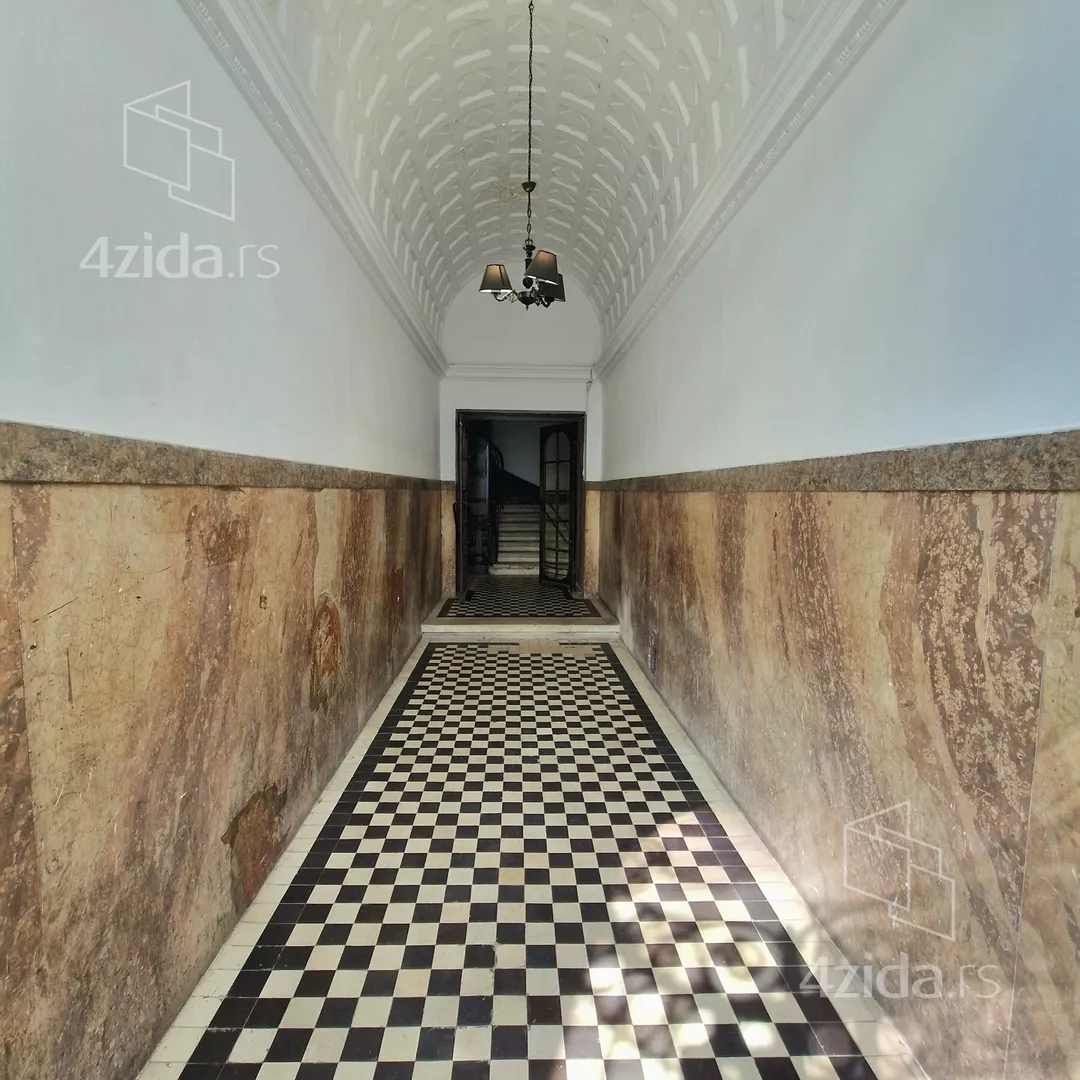 Devetosoban stan | 4zida