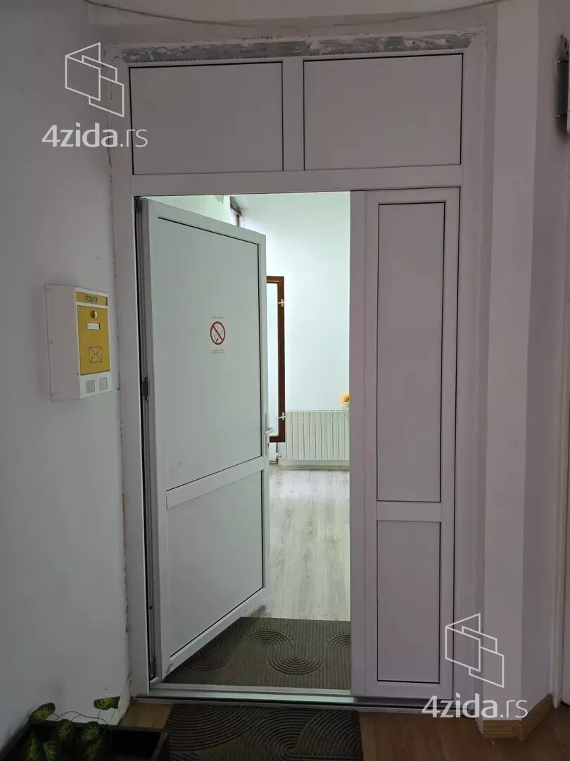 Petosoban stan | 4zida