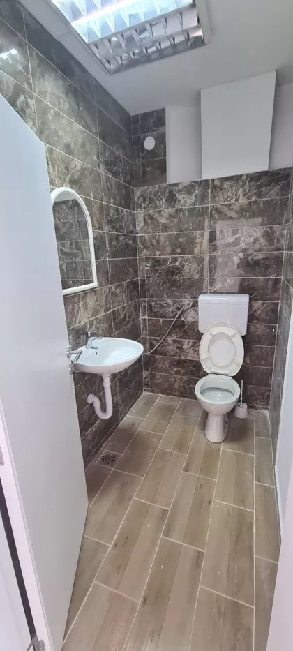 Crveni Pevac | 4zida.rs