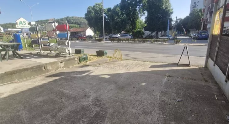 Lokal | 4zida