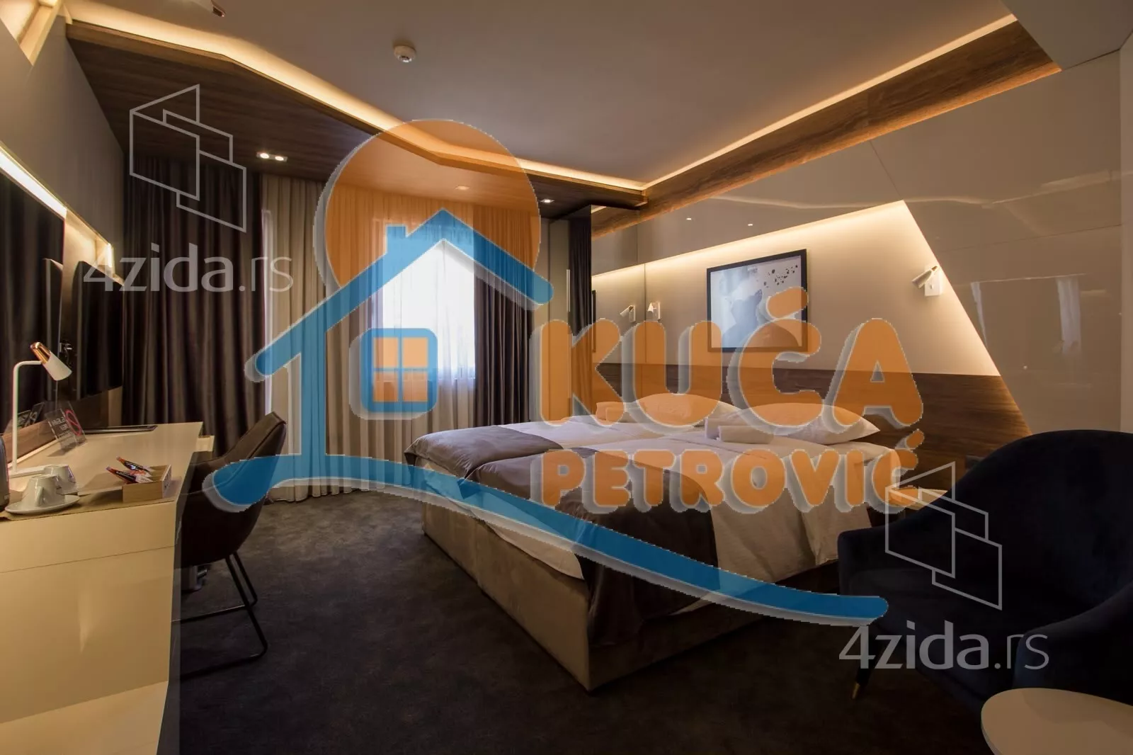 Lokal | 4zida