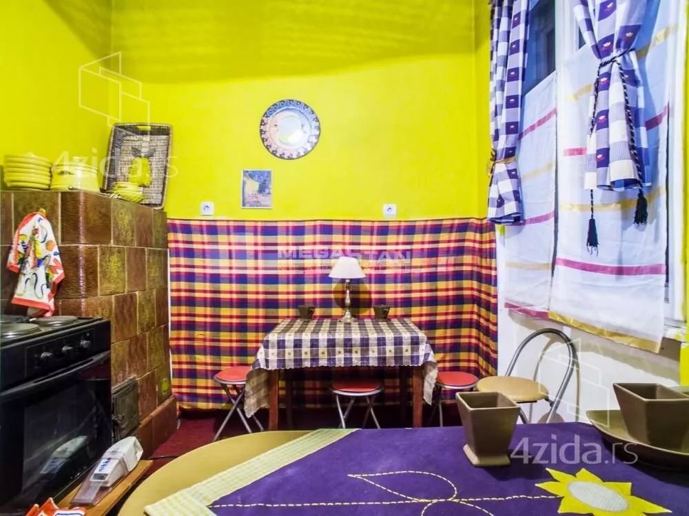 Troiposoban stan | 4zida