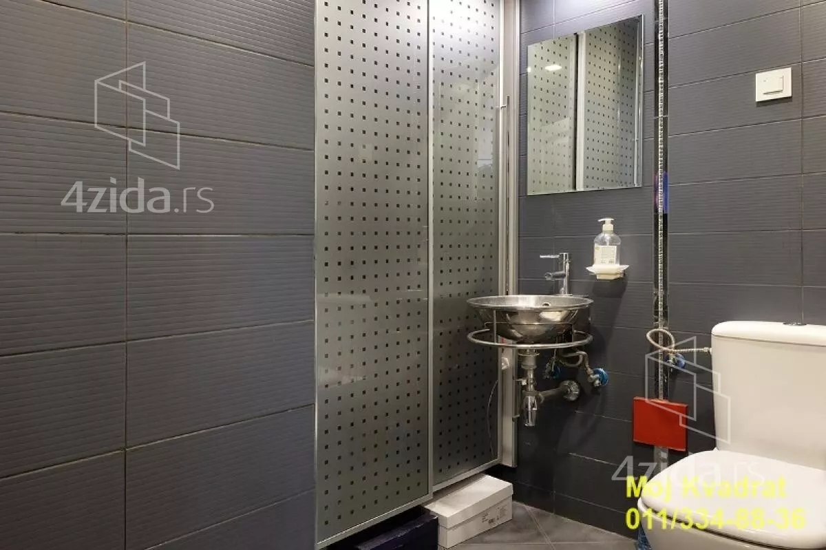 Petosoban stan | 4zida