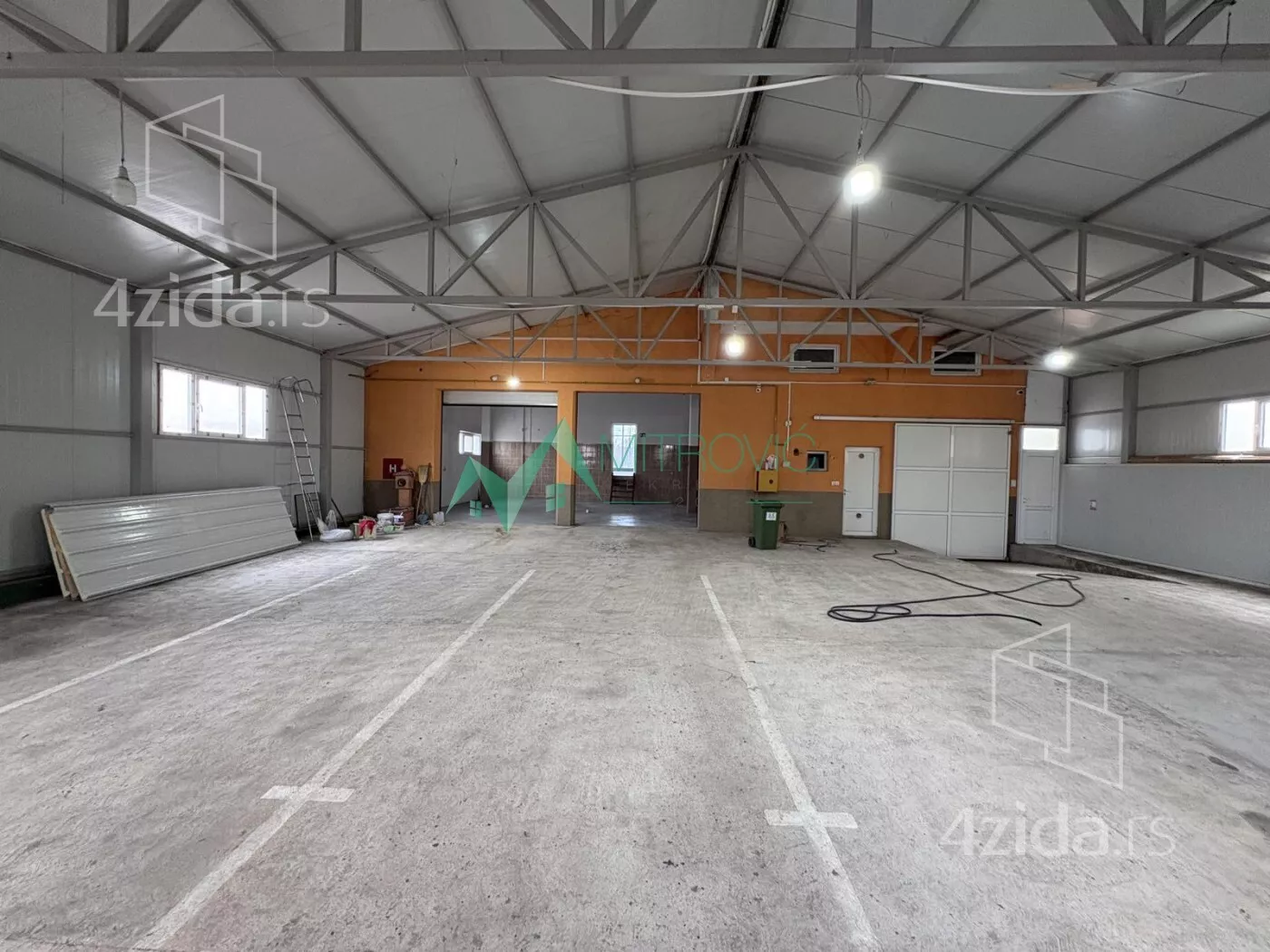 Poslovni prostor | 4zida