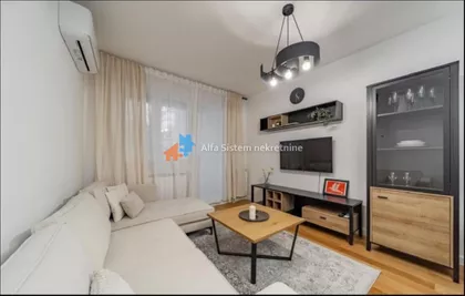 Vukov Spomenik | 4zida.rs