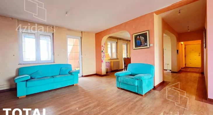 Petosoban stan | 4zida