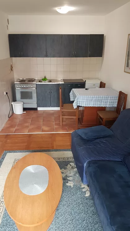 Hadži Ruvimova | 4zida.rs