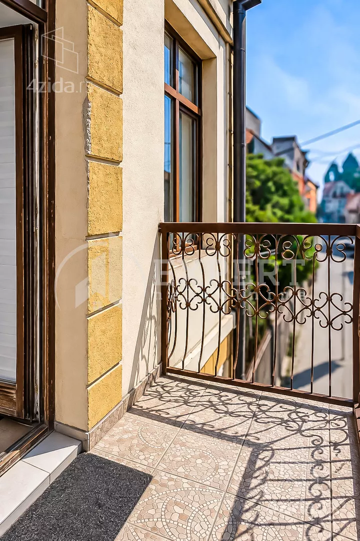Lokal | 4zida
