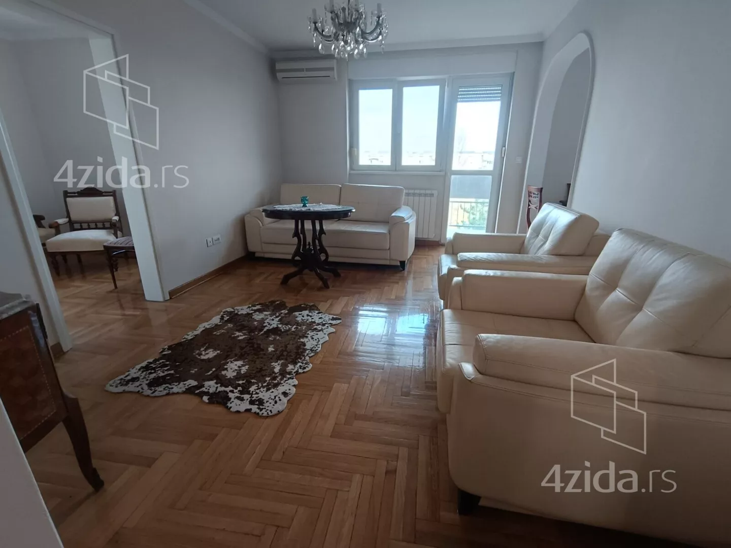 Četvoroiposoban stan | 4zida