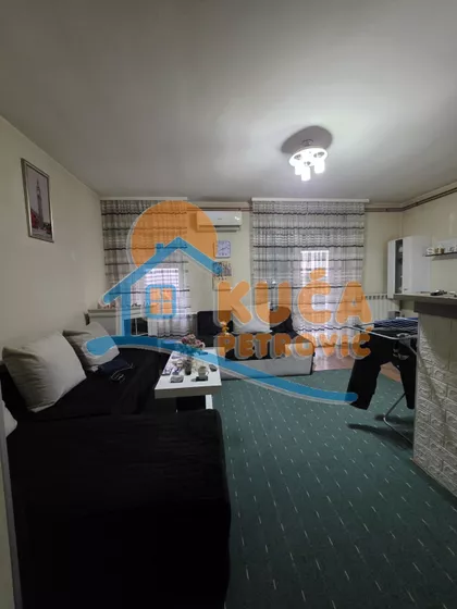 Vase Albanca | 4zida.rs