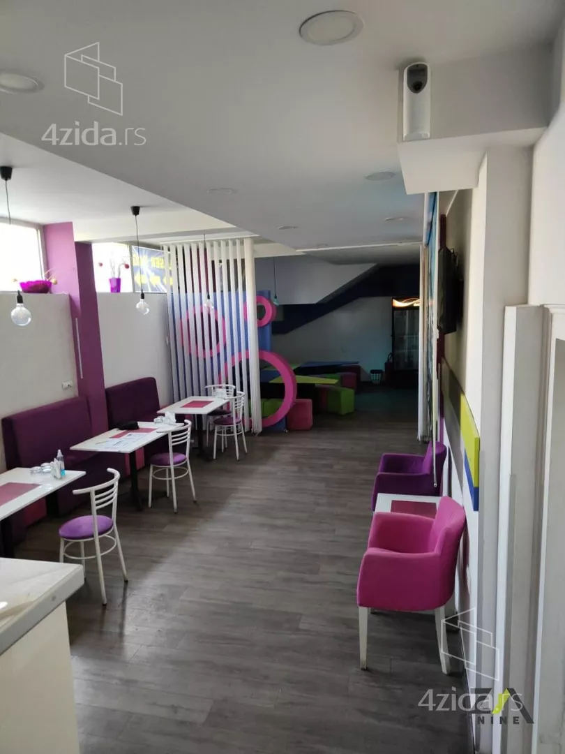 Poslovni prostor | 4zida