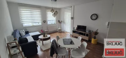 Lipov Gaj | 4zida.rs