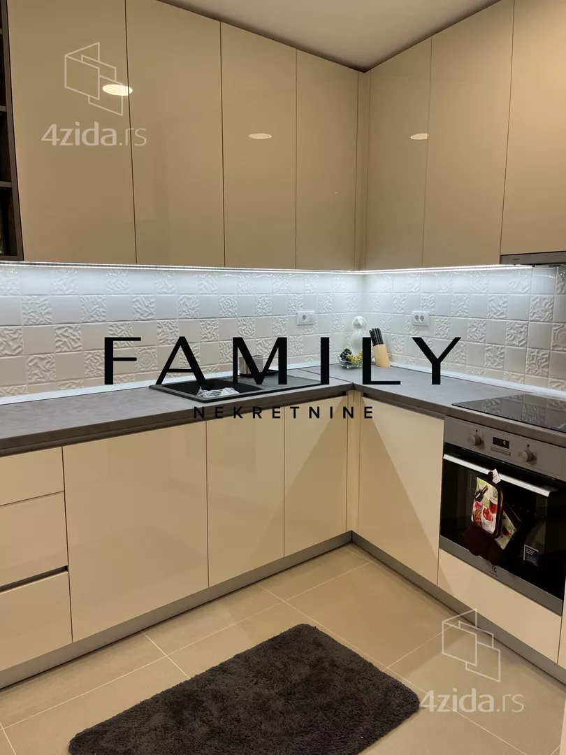 Četvoroiposoban stan | 4zida