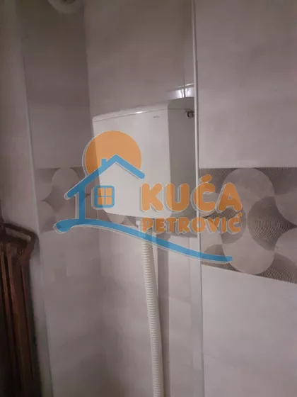 Nade Tomić | 4zida.rs