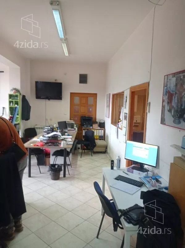 Poslovni prostor | 4zida