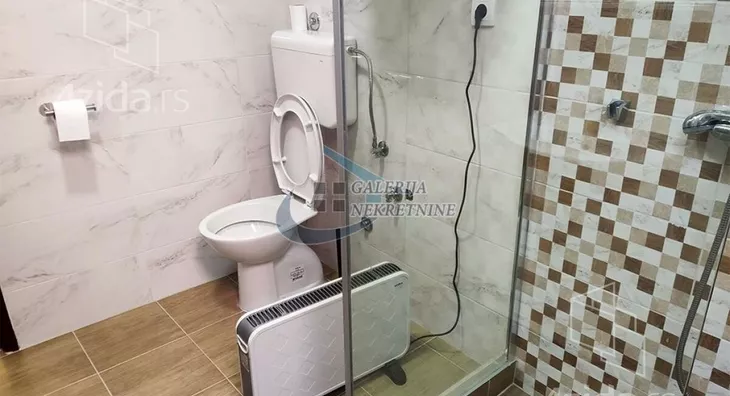 Četvoroiposoban stan | 4zida