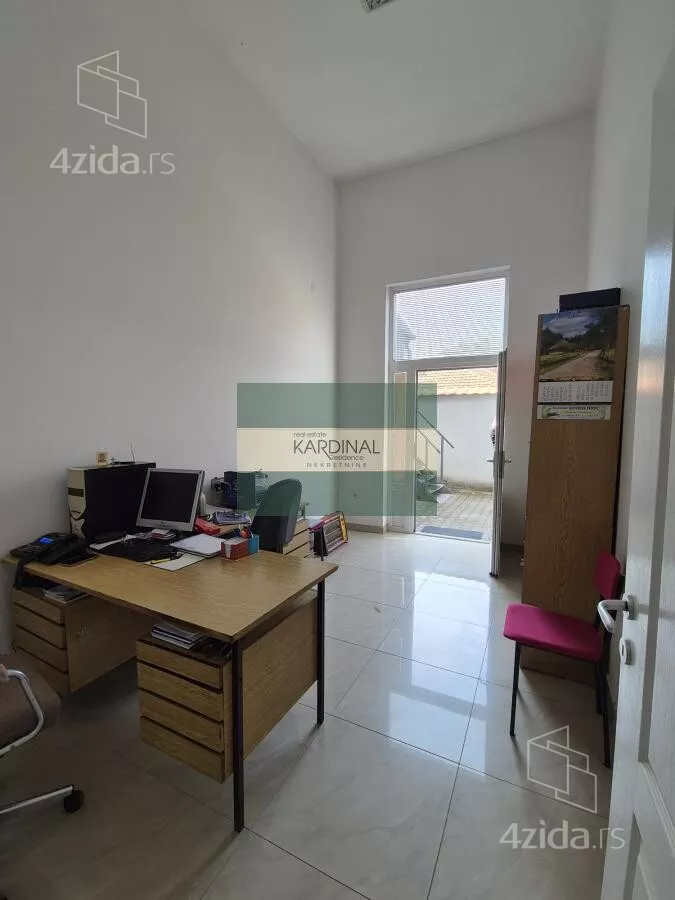 Poslovni prostor | 4zida