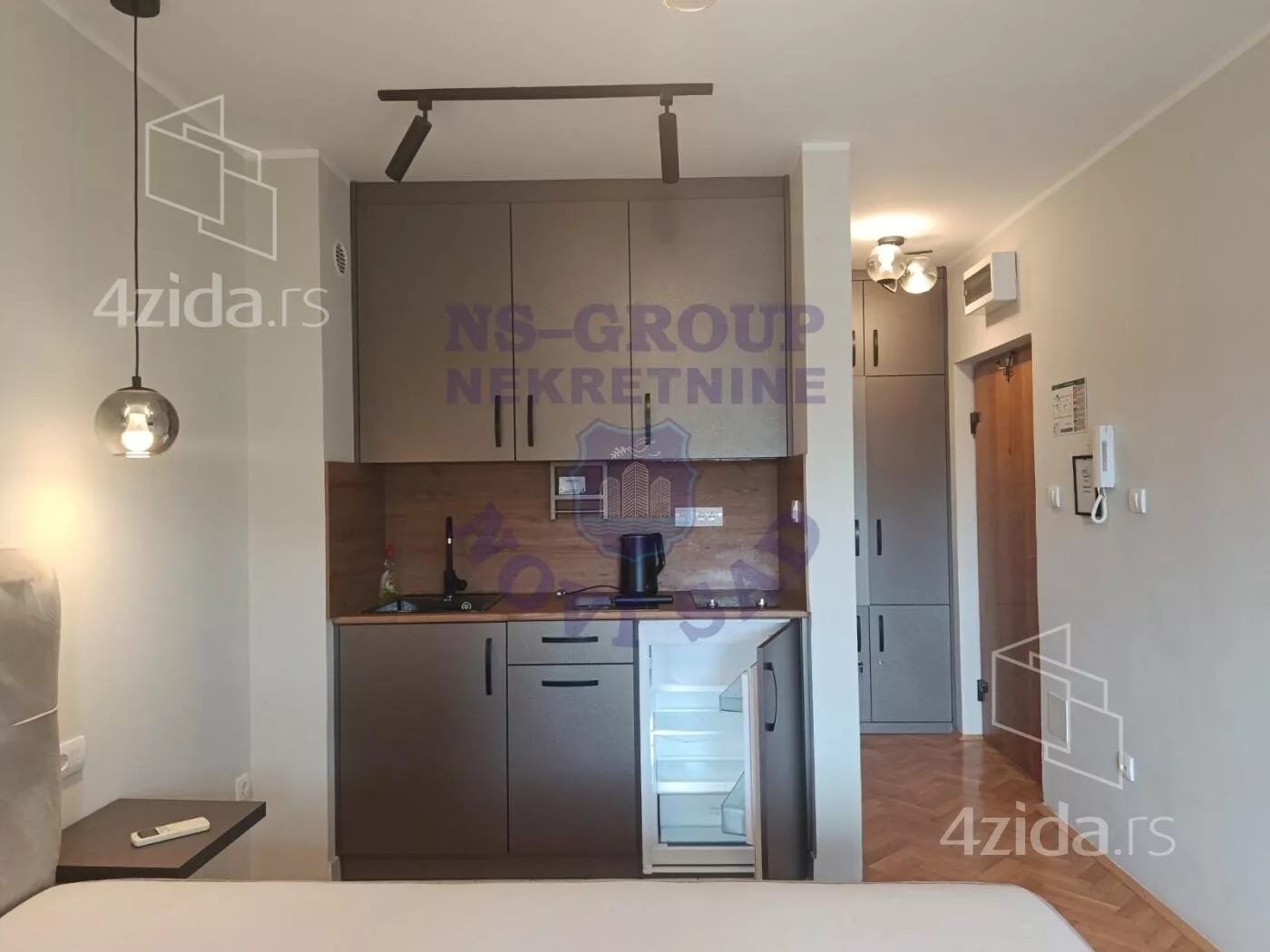 Garsonjera | 4zida