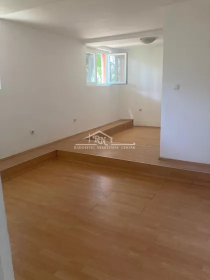 Jelene Mioč | 4zida.rs