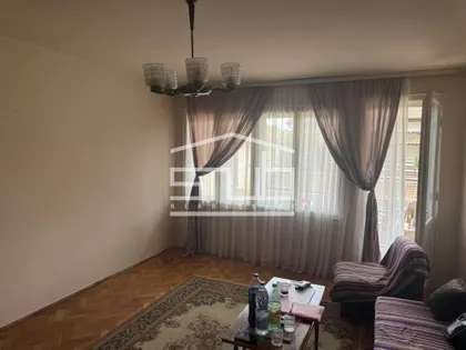 Svetosavska | 4zida.rs