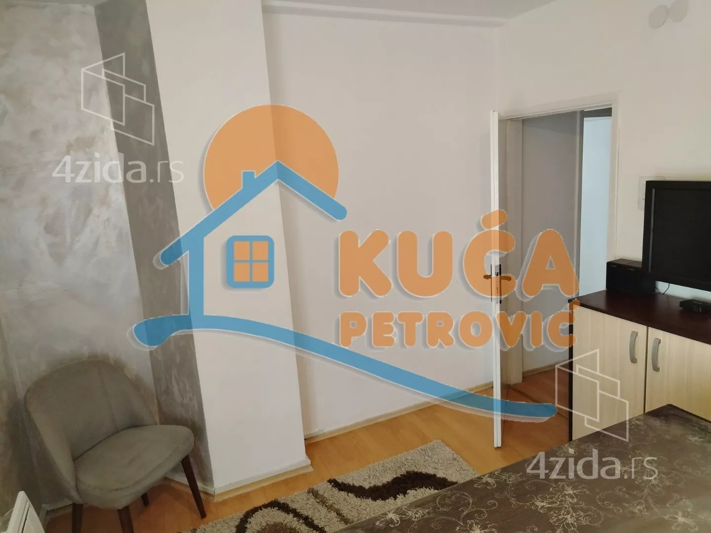 Jednoiposoban stan | 4zida