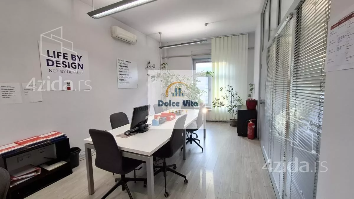 Poslovni prostor | 4zida