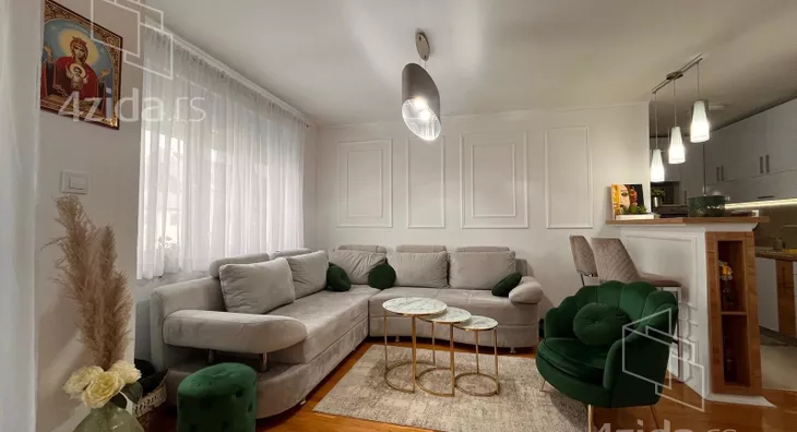 Petosoban stan | 4zida