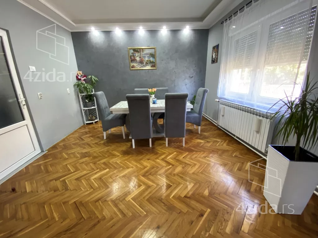 Kuća | 4zida