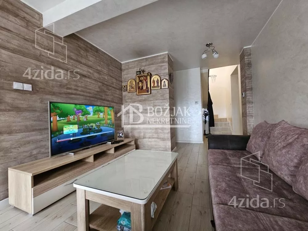 Petosoban stan | 4zida