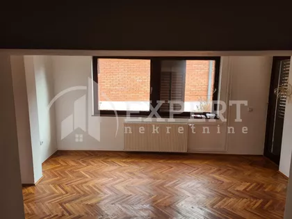 Cara Konstantina | 4zida.rs