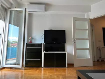 Prvomajska | 4zida.rs