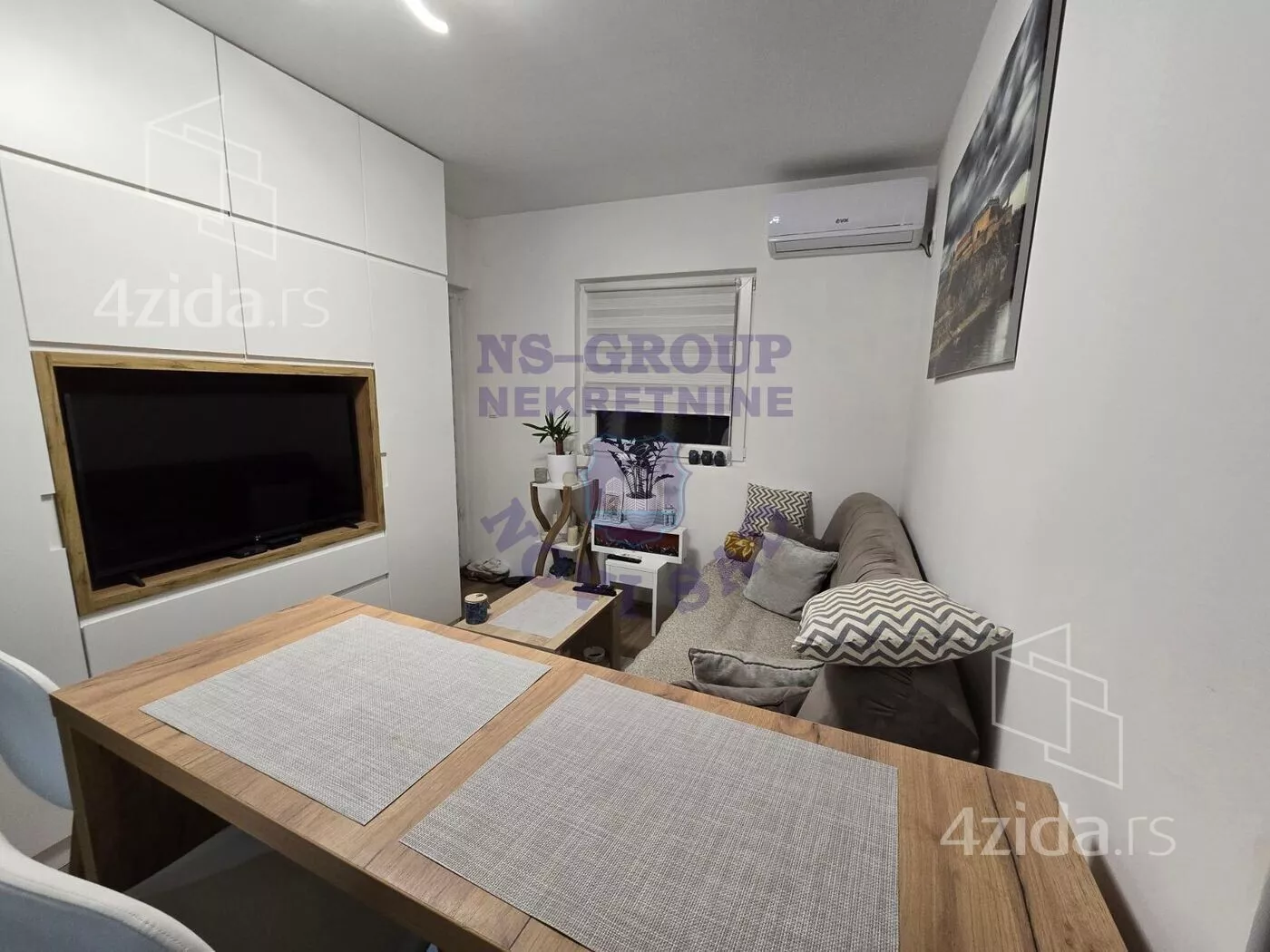 Jednoiposoban stan | 4zida