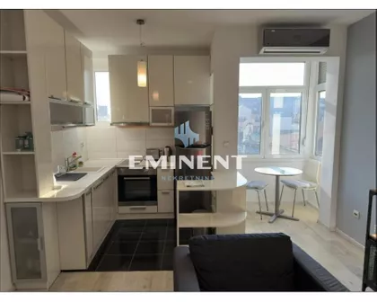 Vele Nigrinove | 4zida.rs