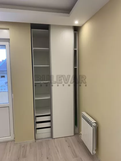 Obrenovićeva | 4zida.rs