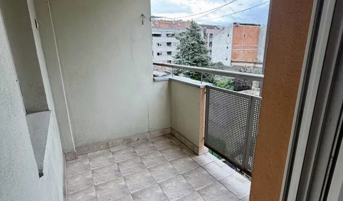 Četvoroiposoban stan | 4zida