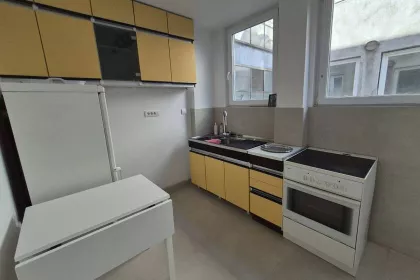 Pariske Komune | 4zida.rs