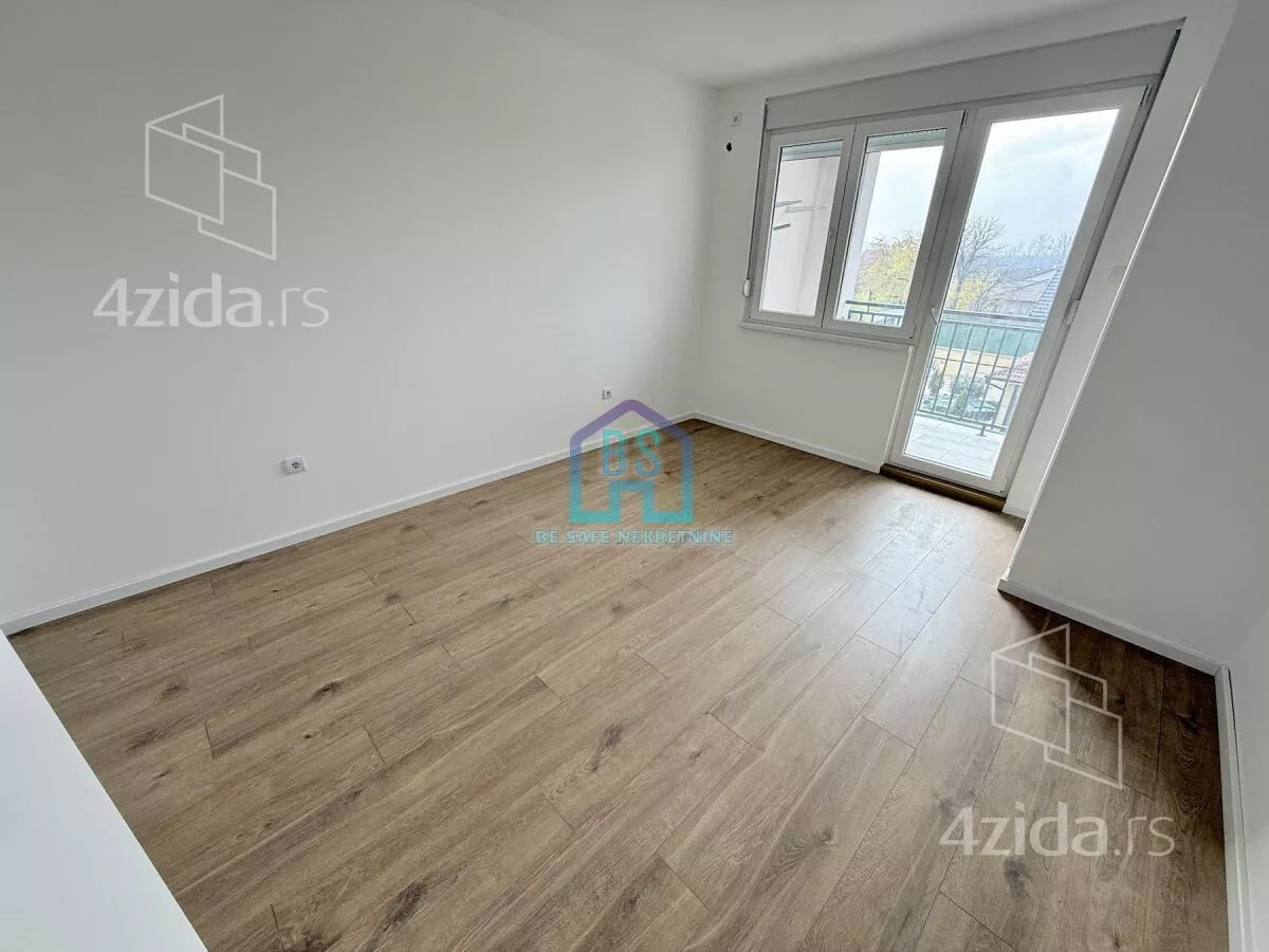 Petosoban stan | 4zida