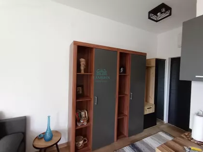 Crvenih Božura | 4zida.rs