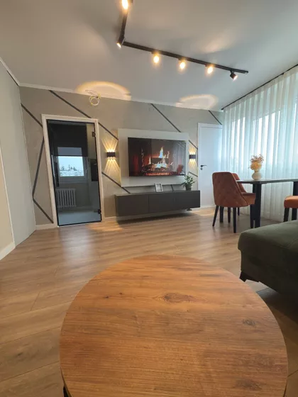 Ustanička | 4zida.rs