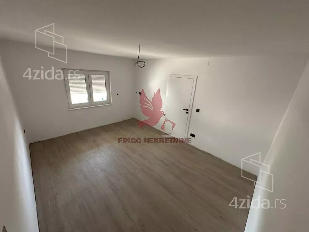 Četvoroiposoban stan | 4zida