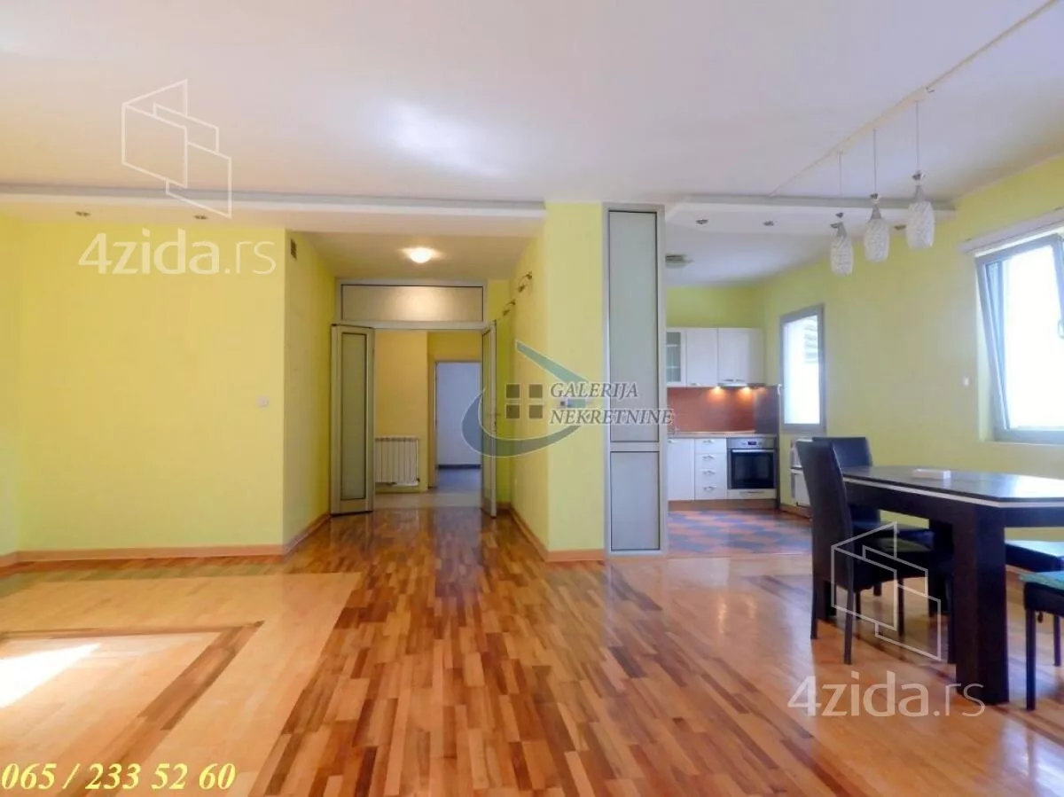 Četvorosoban stan | 4zida